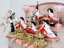 淡い淡いピンクと白衣装が美しい雛人形枝垂桜三段収納飾り